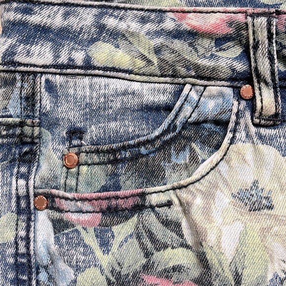 Y2K TINSEL Denim Couture garment wash floral jeans Size US 27/28 - Picture 6 of 12